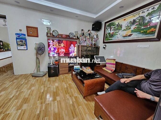 🌷 🌷 #G TẬP THỂ TẦNG 1 - TRUNG TÂM #ĐỐNG #ĐA - SIÊU THOÁNG- DÂN TRÍ CAO 🌷 🌷 #G TẬP THỂ TẦNG 1 - TRUNG TÂM #ĐỐNG #ĐA - SIÊU THOÁNG- DÂN TRÍ CAO