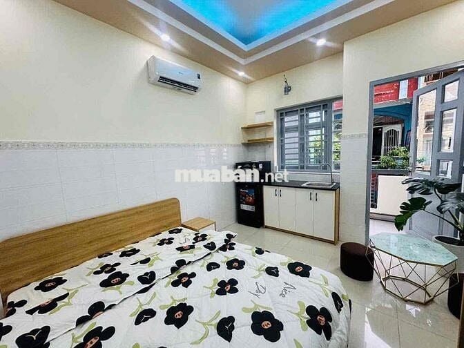 Trống phòng BAN CÔNG - Full NỘI THẤT - Ngay toà nhà Viettel Quận 3