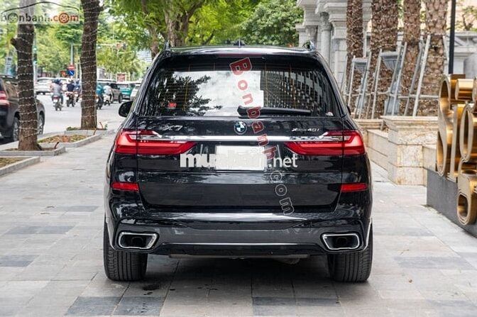 Xe BMW X7 xDrive40i M Sport 2022 - 3 Tỷ 999 Triệu