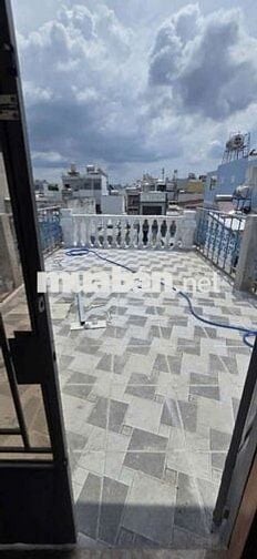 Nhà mới đẹp ở liền 4x9. 1 trệt 2 lầu sân thượng