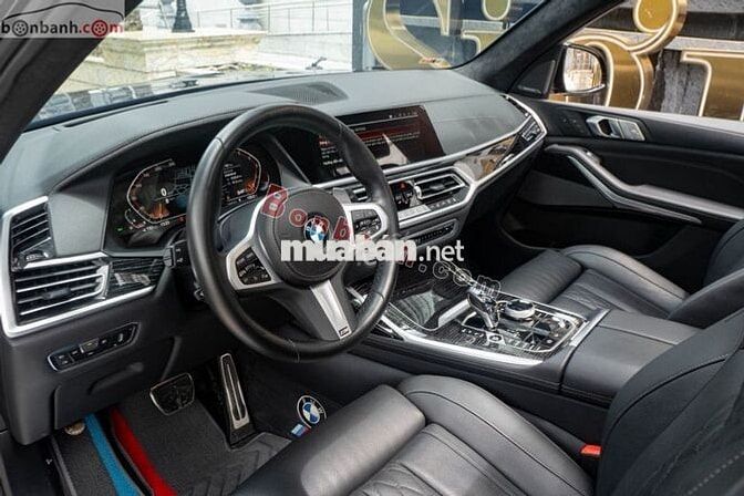 Xe BMW X7 xDrive40i M Sport 2022 - 3 Tỷ 999 Triệu