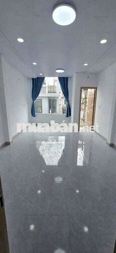 Nhà mới đẹp ở liền 4x9. 1 trệt 2 lầu sân thượng