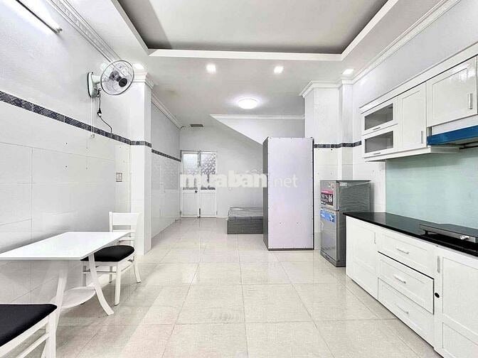 Chính Chủ Cho Thuê Phòng Trệt_Siêu Rộng_ĐẦY ĐỦ NT_TRẦN VĂN KIỂU QUẬN 6