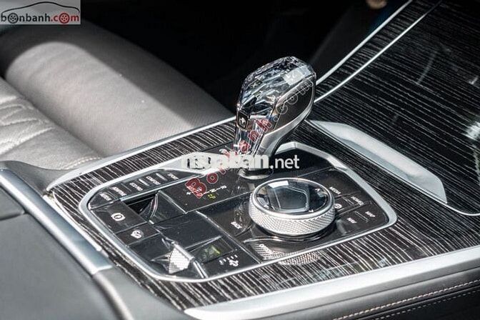 Xe BMW X7 xDrive40i M Sport 2022 - 3 Tỷ 999 Triệu