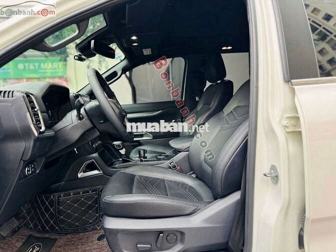 Xe Ford Everest Titanium 2.0L 4x2 AT 2023