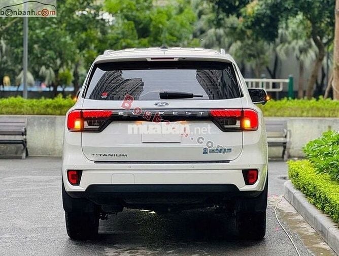 Xe Ford Everest Titanium 2.0L 4x2 AT 2023