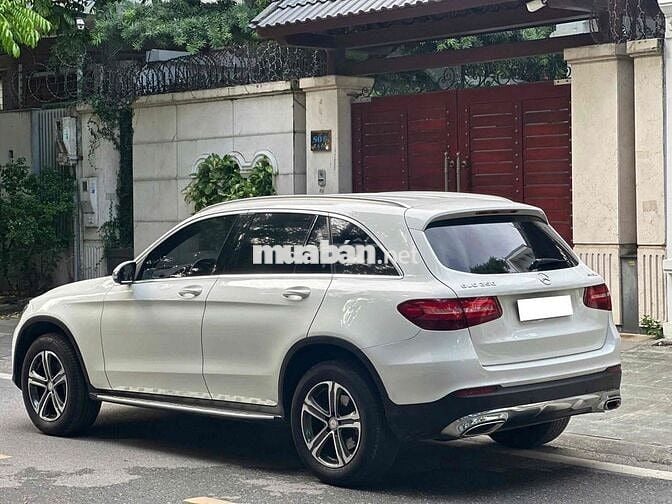 Mercedes Benz GLC250 4Matic sx 2016 màu trắng