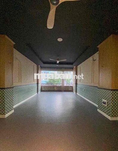 NHÀ MẶT PHỐ TRỐNG SUỐT NGAY Q10 CHO THUÊ