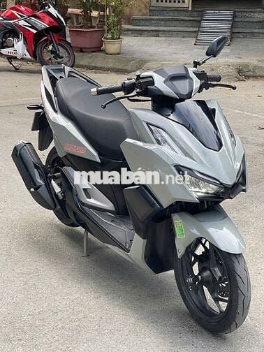 Xe Vario 160 ABS 2023 màu xám xi măng