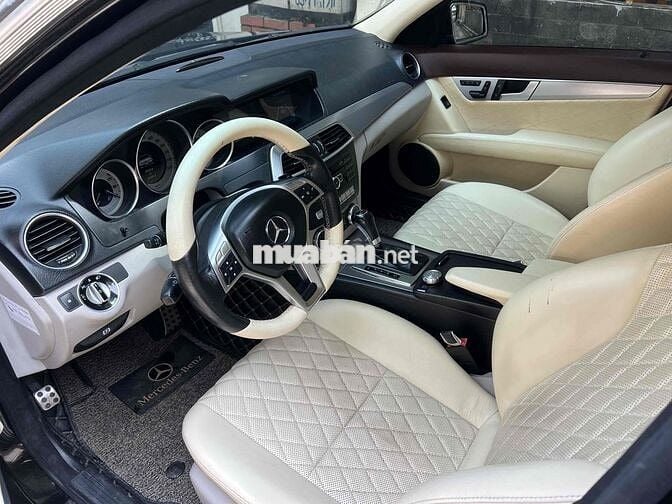 Mercedes Benz C Class 2011 C300 AMG