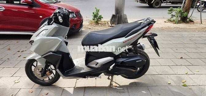Xe Vario 160 ABS 2023 màu xám xi măng