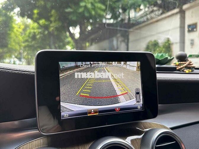 Mercedes Benz GLC250 4Matic sx 2016 màu trắng