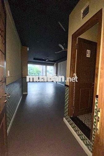 NHÀ MẶT PHỐ TRỐNG SUỐT NGAY Q10 CHO THUÊ