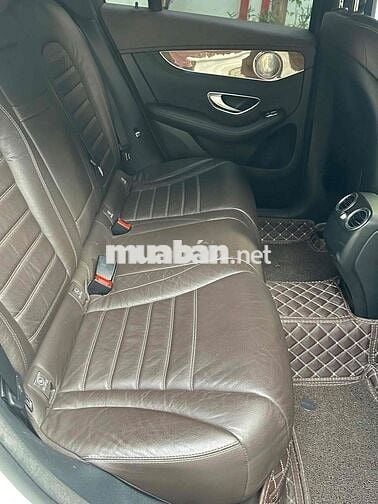 Mercedes Benz GLC250 4Matic sx 2016 màu trắng