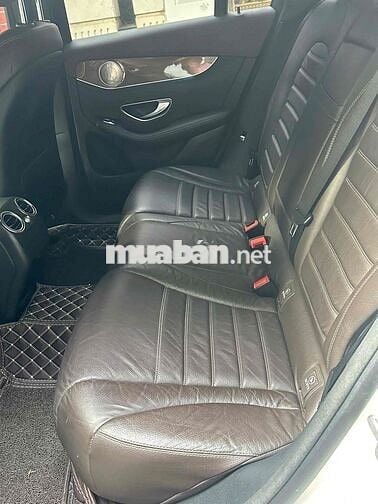 Mercedes Benz GLC250 4Matic sx 2016 màu trắng