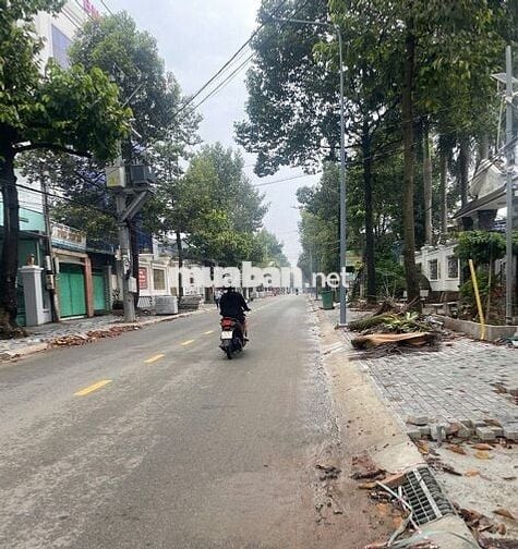 BÁN GẤP LÔ ĐẤT SÁT MẶT TIỀN 150M2 CHỈ 1.55 TỈ - SHR - P.CHÁNH HIỆP