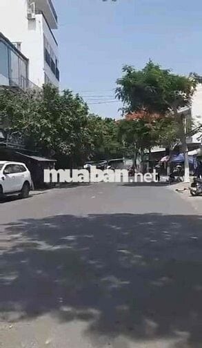 Nhà 2 mặt tiền đường Dương Hiến Quyền 165,9m