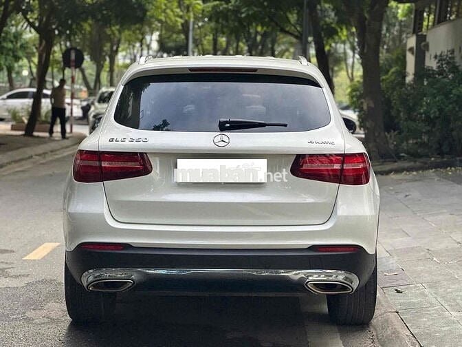 Mercedes Benz GLC250 4Matic sx 2016 màu trắng