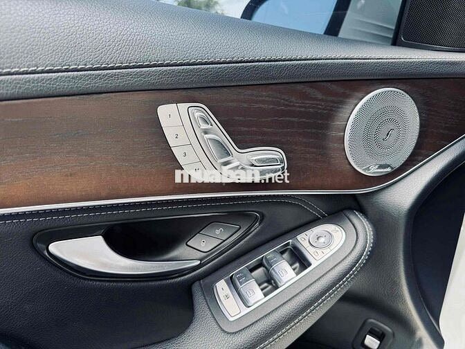 Mercedes Benz GLC 2020 200 4Matic - 60000 km