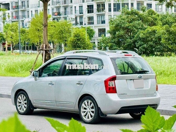 Kia Carens 2012 - 110000 km