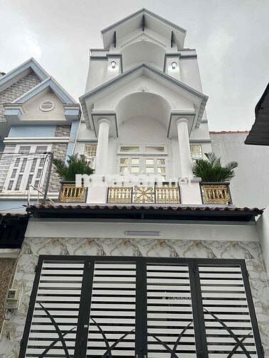 nhà 2 lầu nở hậu 5,5x 15 hẻm 6 m 1/ nguyễn thi đăng. TTH Q12