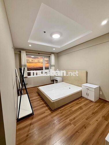 Cho thuê căn hộ 2 PN –View hoàng hôn 80m2, Lê Văn Lương