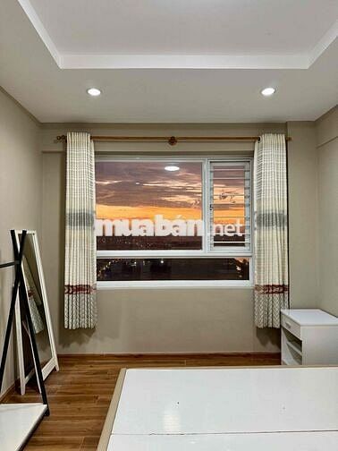 Cho thuê căn hộ 2 PN –View hoàng hôn 80m2, Lê Văn Lương