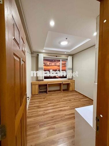 Cho thuê căn hộ 2 PN –View hoàng hôn 80m2, Lê Văn Lương