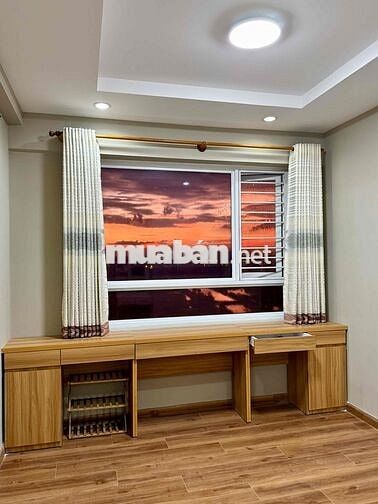 Cho thuê căn hộ 2 PN –View hoàng hôn 80m2, Lê Văn Lương