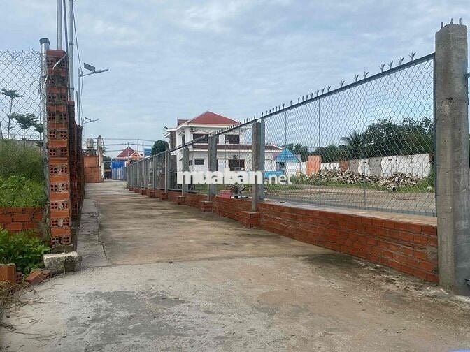 biệt thự 3 mặt tiền quốc lộ 1A dt 3214m2  xã mới Xuân Hoà