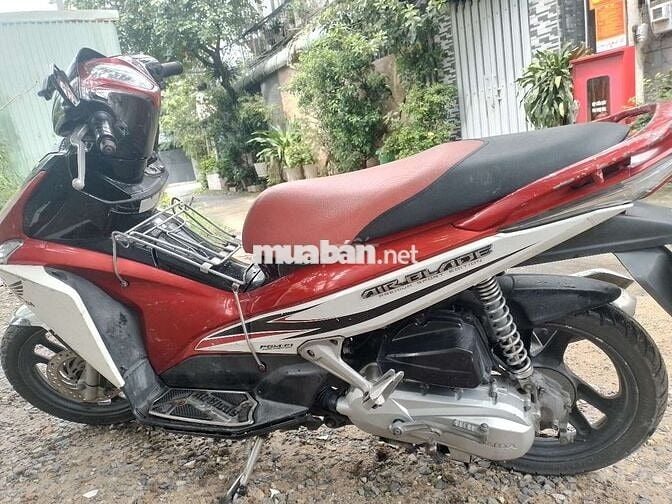 Xe máy Honda Air Blade màu Đỏ, Trắng, Đen