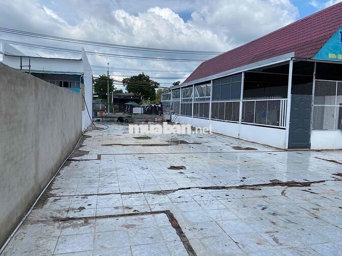 biệt thự 3 mặt tiền quốc lộ 1A dt 3214m2  xã mới Xuân Hoà