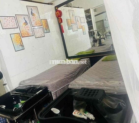 Cần sang tiệm tóc nhỏ, khách ổn định, ngay chợ