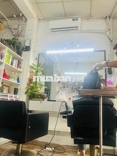 Cần sang tiệm tóc nhỏ, khách ổn định, ngay chợ