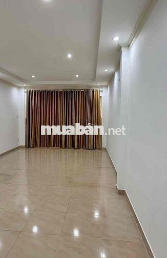 Cho thuê nhà mặt tiền đường Chợ Lớn P11 Q6