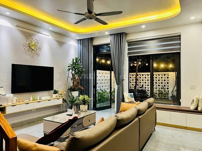 Chính chủ bán nhà MT Trần Đại Nghĩa 9x11m 1 lầu giá 700 triệu, SHR