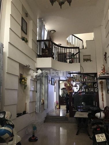 Bán Nhà Q.PN cách mặt tiền Nguyễn Kiệm 25m 