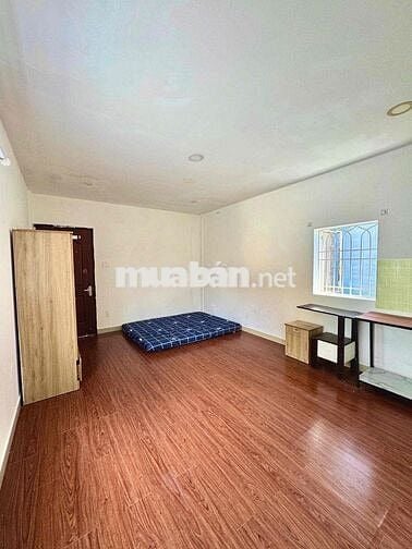 Phòng trọ 35m2 gần sân bay đường Cộng Hoà, Tân Bình