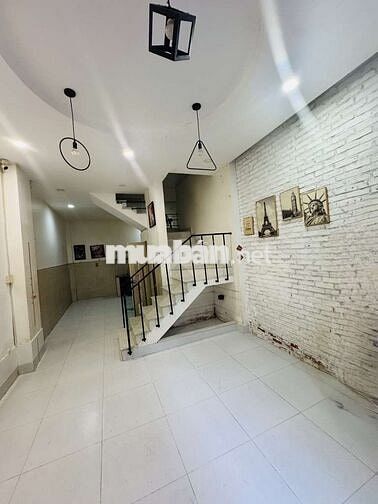 Bán nhà 2 tầng- 4×10 - hẻm 5m - ngay An Dương Vương - võ văn kiệt