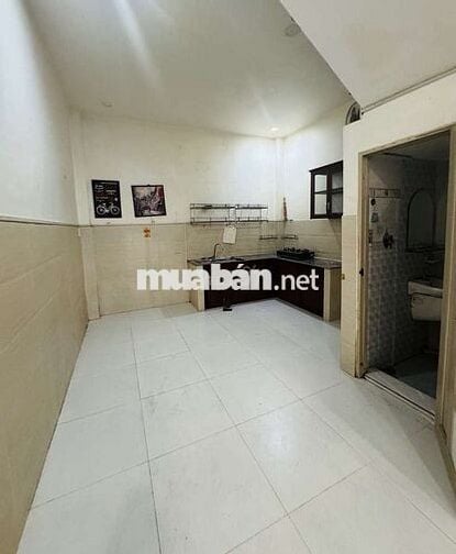 Bán nhà 2 tầng- 4×10 - hẻm 5m - ngay An Dương Vương - võ văn kiệt