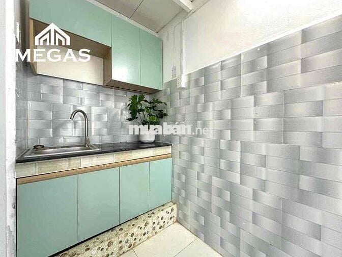 KHÁCH PASS HỢP ĐỒNG, PHÒNG DẠNG GÁC BAN CÔNG - THANG MÁY, GIÁP Q10, TB