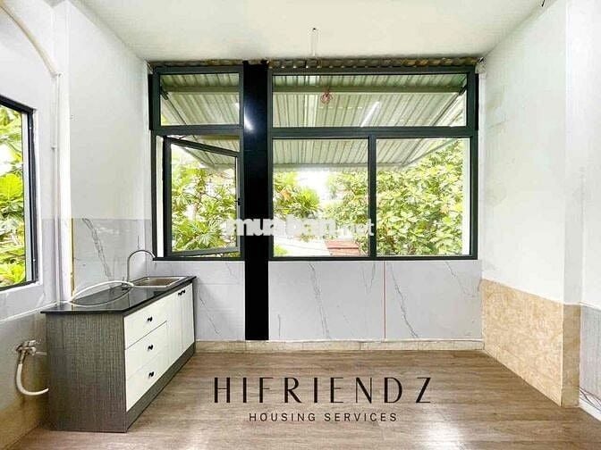 CHDV 1 PN LỚN - TÁCH BẾP - FREE XE - NẰM GẦN NGÃ TƯ BỐN XÃ