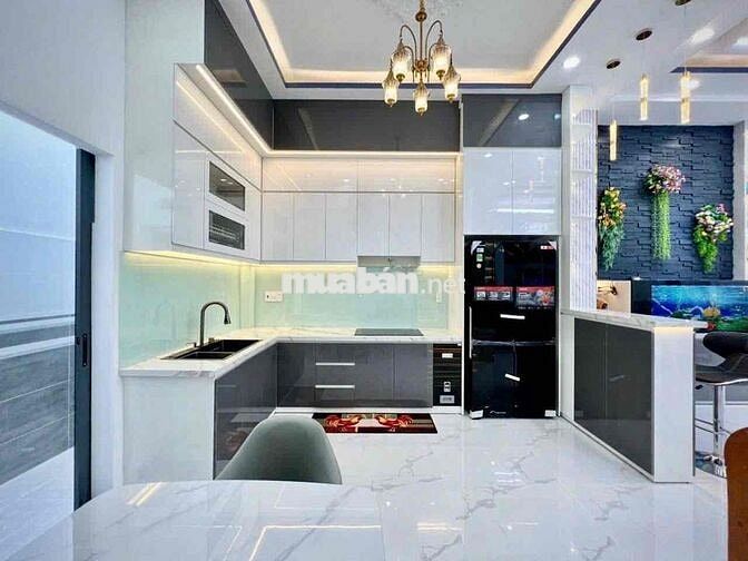 CẦN BÁN GẤP NHÀ PHỐ MẶT TIỀN GẦN ĐH THỦ DẦU MỘT, KHU DU LỊCH ĐẠI NAM