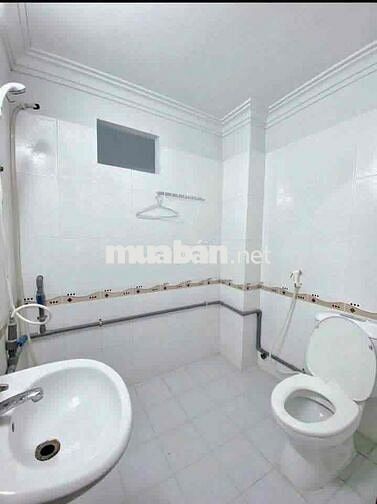 Studio cửa sổ trời - Ngay Cộng Hoà gần Hoàng Hoa Thám