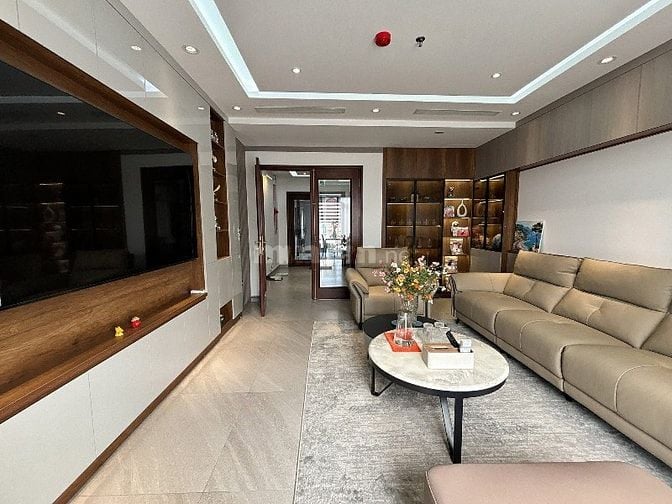 Siêu phẩm 7 tầng thang máy Hoàng Quốc Việt, tầm nhìn mới, đẳng cấp5sao Siêu phẩm 7 tầng thang máy Hoàng Quốc Việt, tầm nhìn mới, đẳng cấp5sao