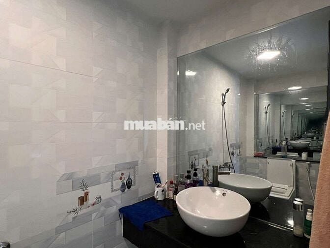 🏠 Chính chủ cho thuê nhà nguyên căn – Huỳnh Tấn Phát, Q7