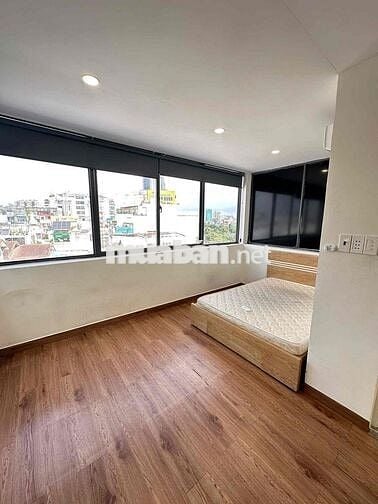 Phòng đầy đủ tiện nghi , thang máy