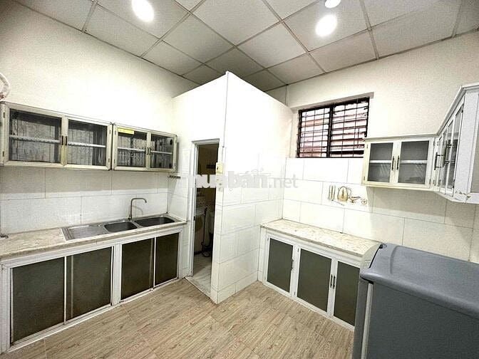 CHO THUÊ PHÒNG TRỌ TÁCH BẾP GẦN ĐH UEH - FULL NT