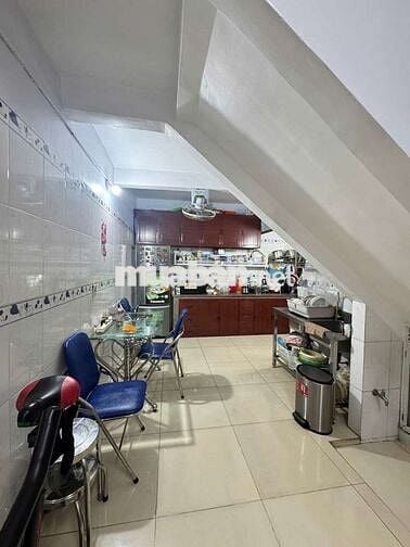 Hẻm xe hơi 8m 152/2 Trần Huy Liệu 4.1 x 17 hướng Bắc 3 tầng 3PN 3WC