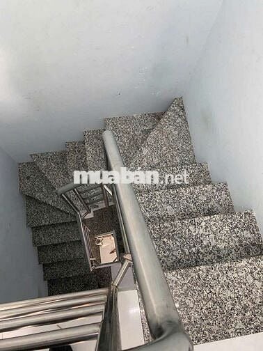 Cho thuê nhà nguyên căn dt 3❌7+2 lầu đúc 2pn 3wc mt kd nhỏ Bùi Tư Toàn